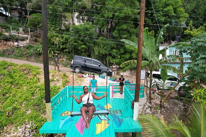 Bali-Style Swing and Dunn's River Falls: Ocho Rios Waterfall Adventure