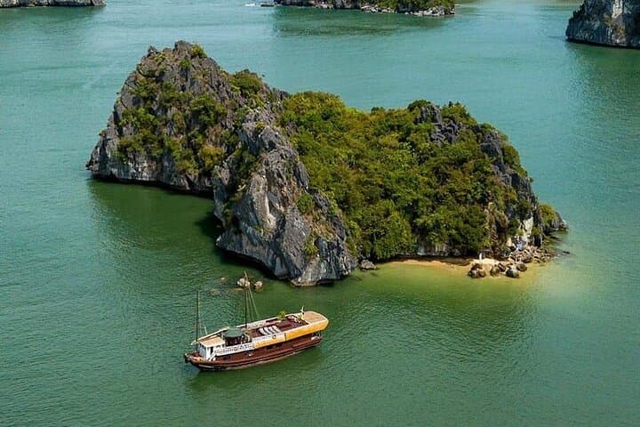 Lan Ha Bay Kayaking Day Trip from Hanoi — Cat Ba Island Arches & Ba Trai Dao Beach photo 6