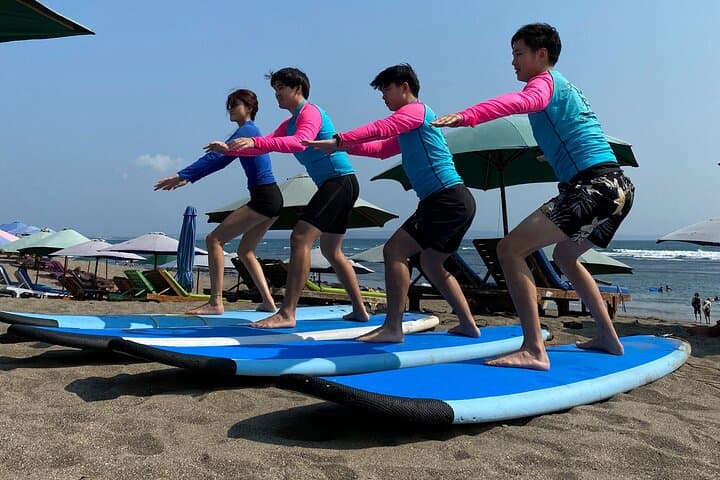 Beginner Surf Lesson in Canggu: Batu Bolong Surf School Session photo 3