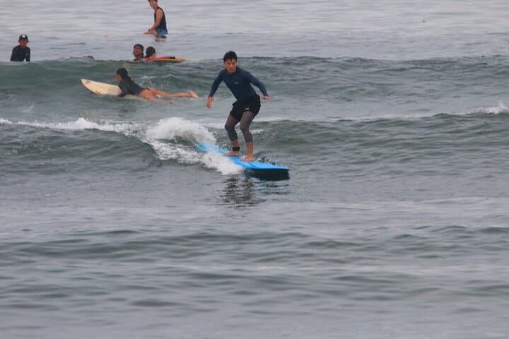 Beginner Surf Lesson in Canggu: Batu Bolong Surf School Session photo 4