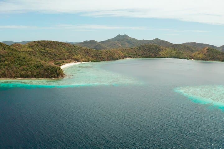 Lakawon Island Private Day Trip from Bacolod — White Sand, Floating Bars & Easy Escapes