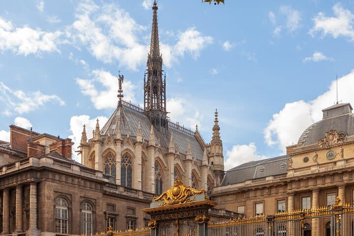 Self-Guided Paris Foodie Walk: 7.2 km Audio Tour in 7 Languages