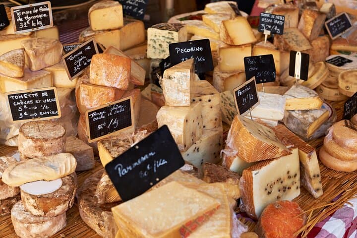 Self-Guided Paris Foodie Walk: 7.2 km Audio Tour in 7 Languages photo 5