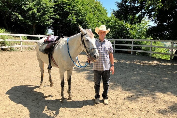Private Cowboy Roundpen Horse Riding Experience in Lankaran Forest, Azerbaijan photo 5