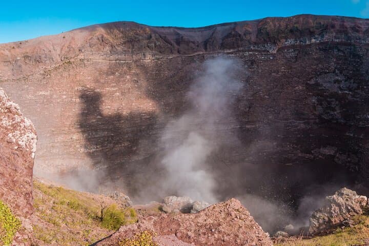 Sunset Hike to Mount Vesuvius Crater: Pompeii Evening Tour photo 3