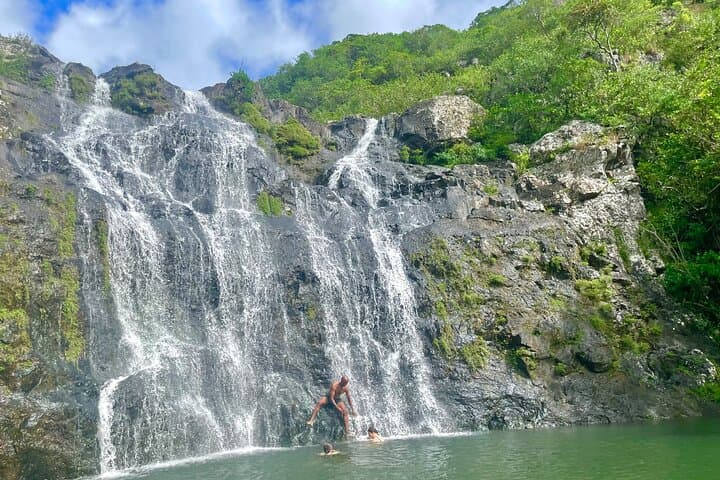 Tamarind Falls Hike — Seven Cascades Day Trek with Local Guide & Picnic photo 5
