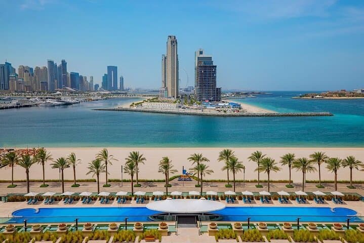 Dubai to Abu Dhabi Full-Day Private Tour — Sheikh Zayed, Qasr Al Watan & Corniche Highlights photo 3