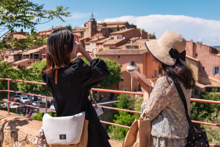 Half-Day Luberon Tour from Avignon — Roussillon, Lacoste & Gordes