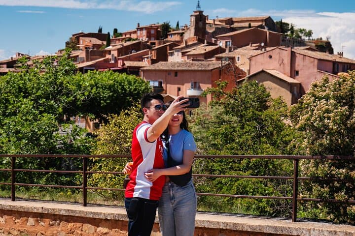 Highlights of Provence: Chateauneuf-du-Pape & Luberon Day Tour from Avignon photo 2