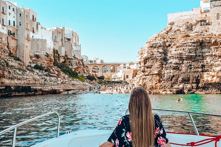 Private 4.5-Hour Boat Tour of the Polignano a Mare Caves photo 1