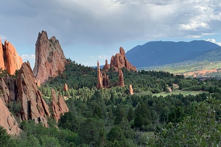 Exploring Garden of the Gods: A Luxury Jeep Tour Through Colorado’s Red Rock Giants