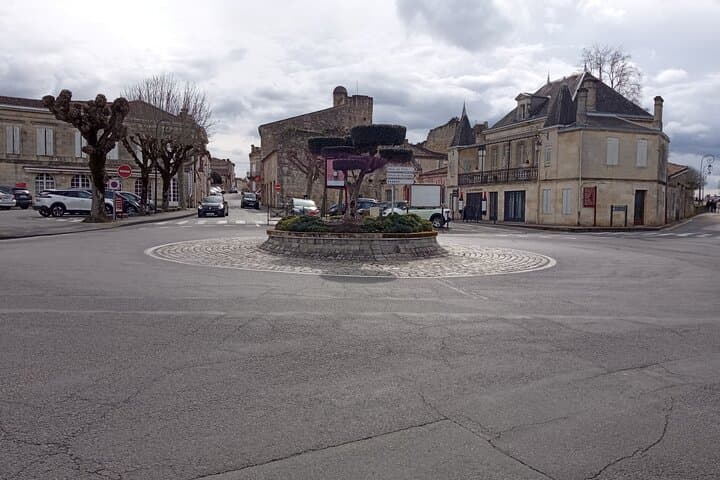 Isaac Newton’s Trail: Puzzle Walk Through Saint-Émilion’s Medieval Lanes photo 5