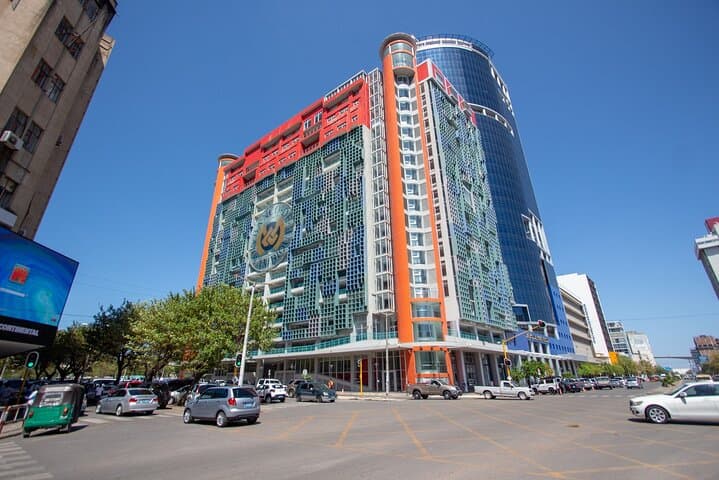Maputo Walking Tour: Explore Maputo’s Architecture, Market & History photo 2