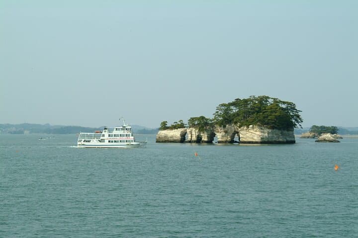 Matsushima Bay Day Trip from Tokyo: Shinkansen, Sightseeing Boat & Local Food photo 2