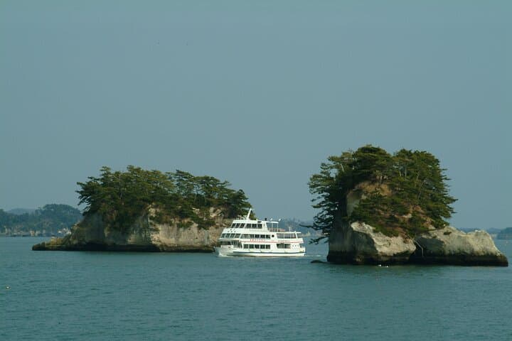 Matsushima Bay Day Trip from Tokyo: Shinkansen, Sightseeing Boat & Local Food photo 3