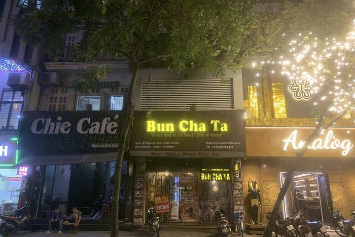 Hanoi Old Quarter Street Food Walking Tour & Local Market Experience photo 4