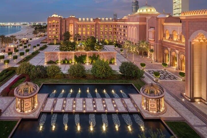Dining at Emirates Palace Abu Dhabi: Luxury Vendome Buffet & Regal Ambiance photo 4
