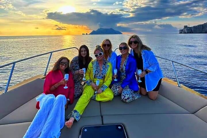 Capri Sunset Private Boat Tour from Sorrento with Limoncello Tasting