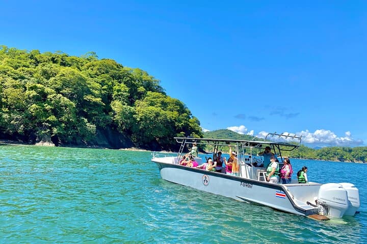 Isla Tortuga Full-Day Small-Group Tour from San José — Snorkel, Monkeys & Private Beach photo 2