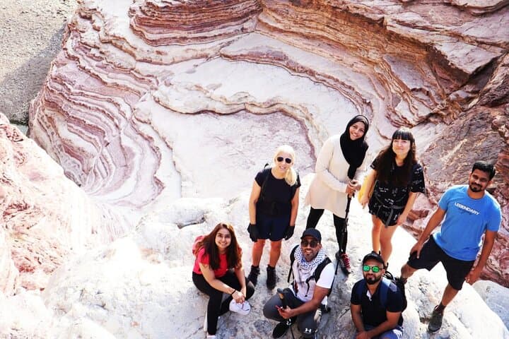 Rainbow Valley Half-Day Hike: Wadi Ghub’s Colorful Rock Formations in Fujairah