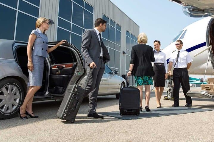 Stress-Free Dubai Airport Transfers To and From Hotels photo 1