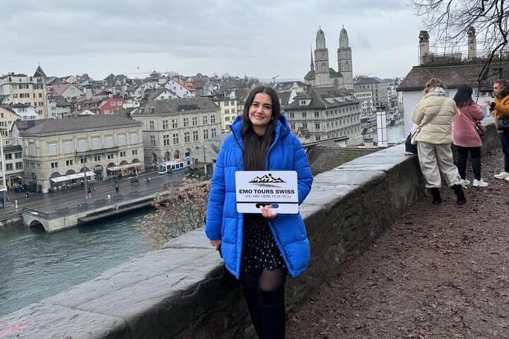 Strolling Zurich Old Town: A 3‑Hour Private Walking Tour of Churches, Lake Views, and Historic Alleys