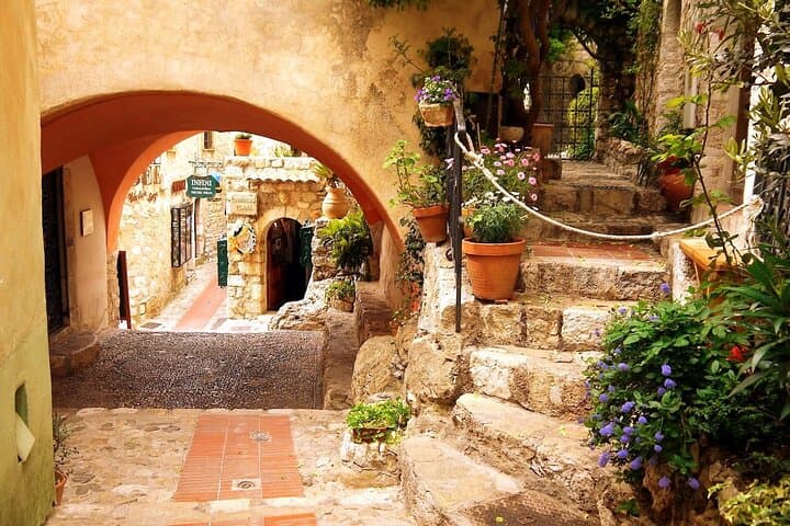 Private Full-Day Tour to Nice, Eze, Villefranche and Monaco photo 4