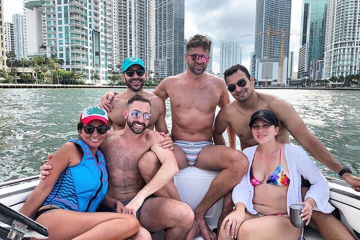 Private Nixon Sandbar Tour: Miami Sandbar Boat Charter & Key Biscayne Cruise photo 2