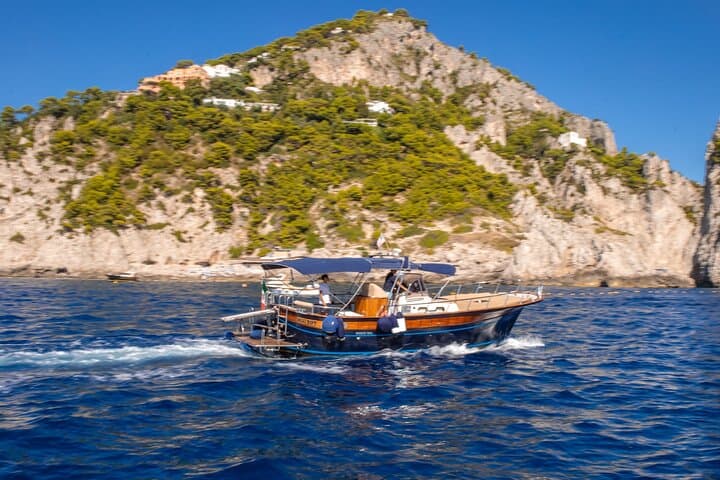 Private Positano Boat Tour from Sorrento — Amalfi Coast Day Cruise photo 3