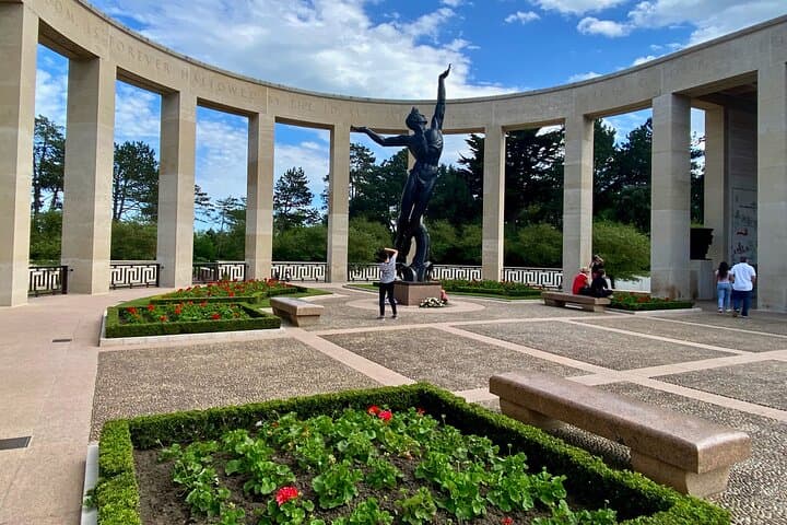 Exploring the Historic Beaches of Normandy: A Full-Day Private Tour