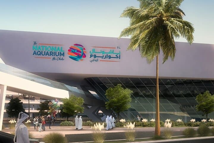 Abu Dhabi Private Sightseeing Tour: Sheikh Zayed Mosque, Corniche & Yas Photo Stops photo 6