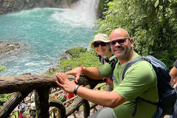 Rio Celeste Waterfall Swim and Lunch from La Fortuna — Guided Hike to Tenorio's Turquoise Pool photo 3