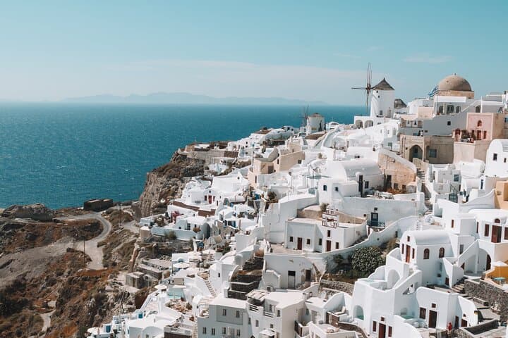 Private 3-Hour Santorini Sightseeing Tour: Oia, Imerovigli & Firostefani