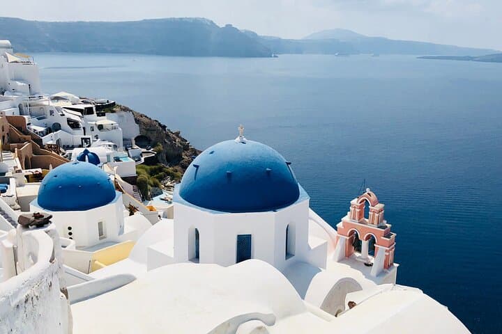 Private 3-Hour Santorini Sightseeing Tour: Oia, Imerovigli & Firostefani photo 2