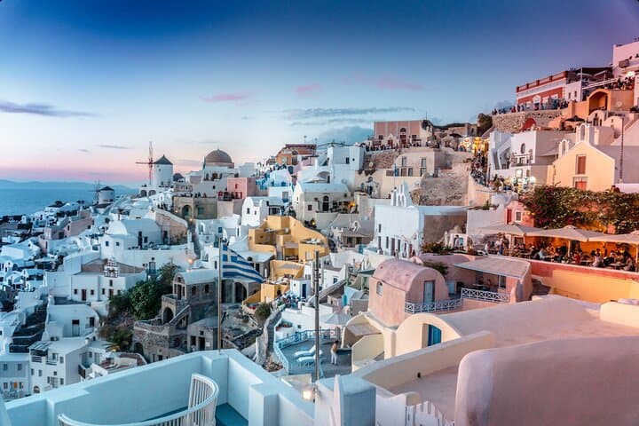 Private 3-Hour Santorini Sightseeing Tour: Oia, Imerovigli & Firostefani photo 5