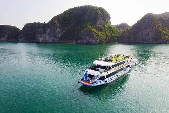 Halong Bay 8-Hour VIP Cruise: Day Trip with Caves, Kayaking & Sunset Jacuzzi photo 6