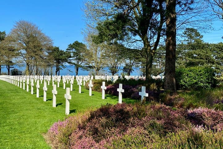 Exploring the Historic Beaches of Normandy: A Full-Day Private Tour photo 3