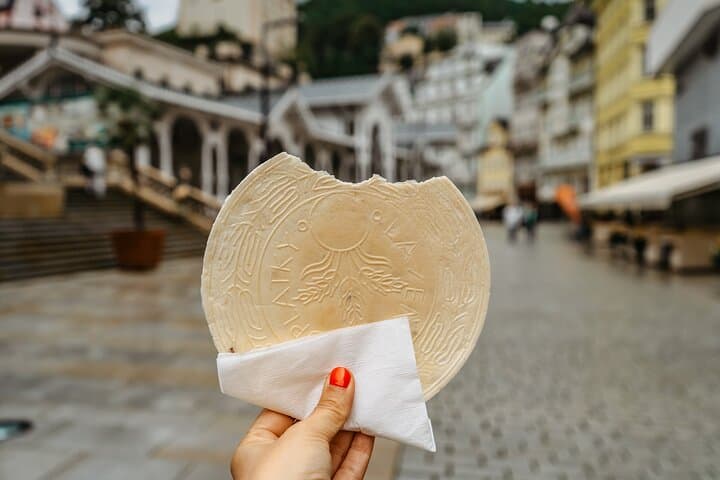 Private Transfer from Prague to Karlovy Vary with Optional 2‑Hour Sightseeing Stop