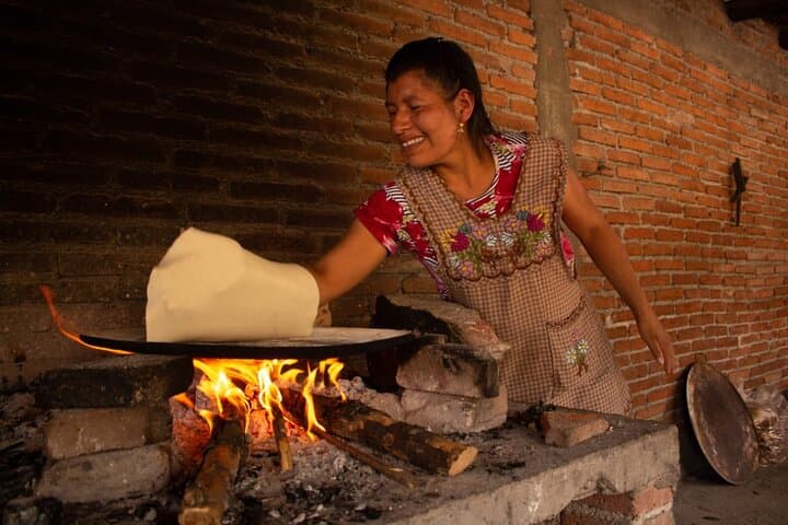 4-Day Oaxaca Excursion: Transfers, Monte Albán & Teotitlán Weaving Tour photo 5