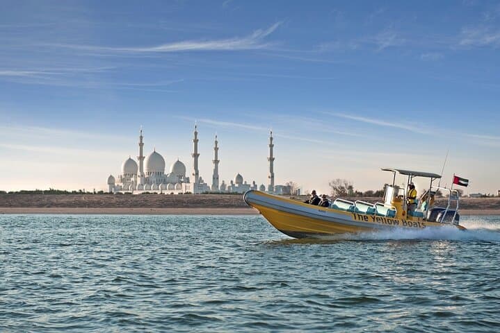 Abu Dhabi Speed Boat Tour: Yas Marina & Lulu Island Cruise photo 5