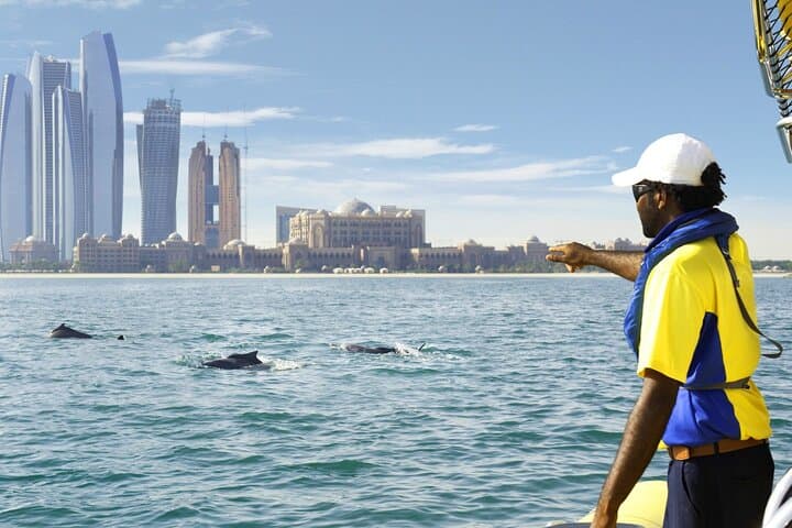 Abu Dhabi Speed Boat Tour: Yas Marina & Lulu Island Cruise photo 6