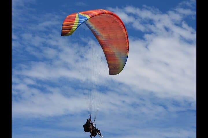 Paragliding Over Guacaica Canyon: Private Flight from Guatape photo 4