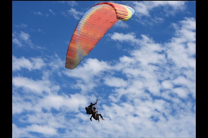 Paragliding Over Guacaica Canyon: Private Flight from Guatape photo 5