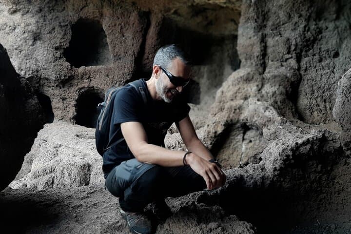 Barranco de las Vacas Caves & Canarian Village — Guided Half-Day Tour photo 2