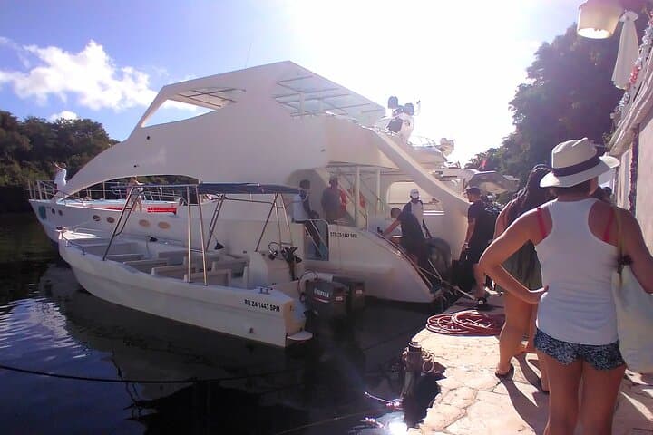 Full-Day Catalina Island Snorkeling & Altos de Chavon Day Trip from Punta Cana photo 3