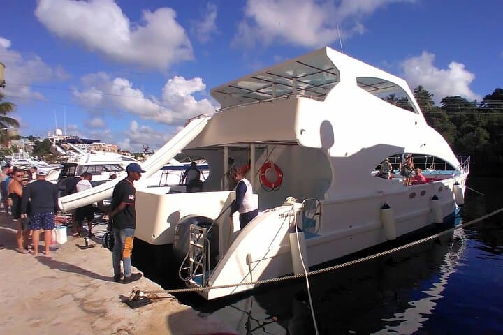 Full-Day Catalina Island Snorkeling & Altos de Chavon Day Trip from Punta Cana photo 4