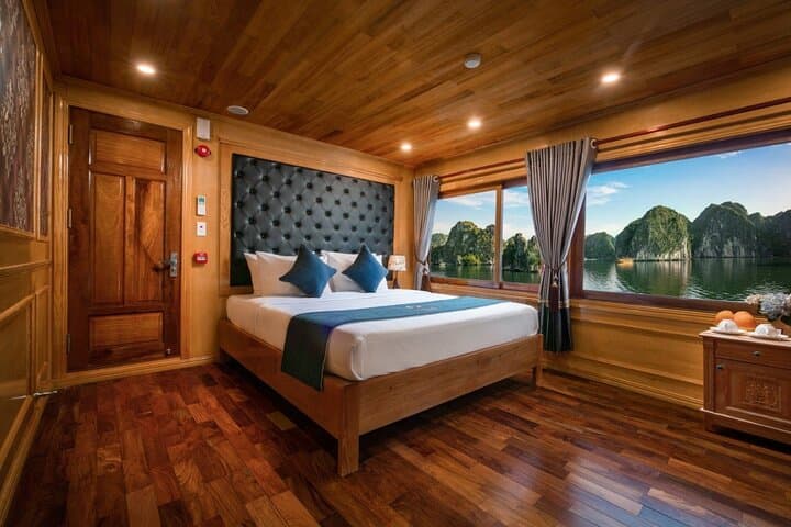Lan Ha Bay & Cat Ba: 2-Day Cruise with Kayaking, Biking and Cooking Class