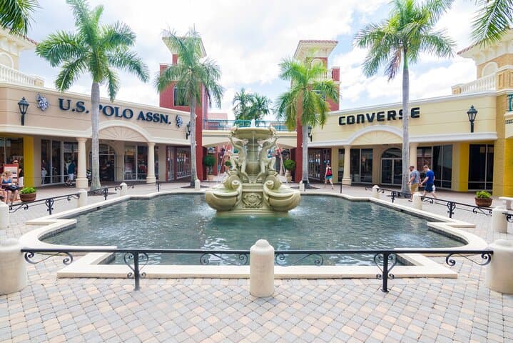 Door-to-Door Private Shopping Tour to Miromar Outlets from Fort Myers Hotels photo 2