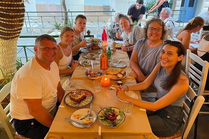 Athens at Night Walking Tour with Dinner: Illuminated Sights & Local Taverna photo 4
