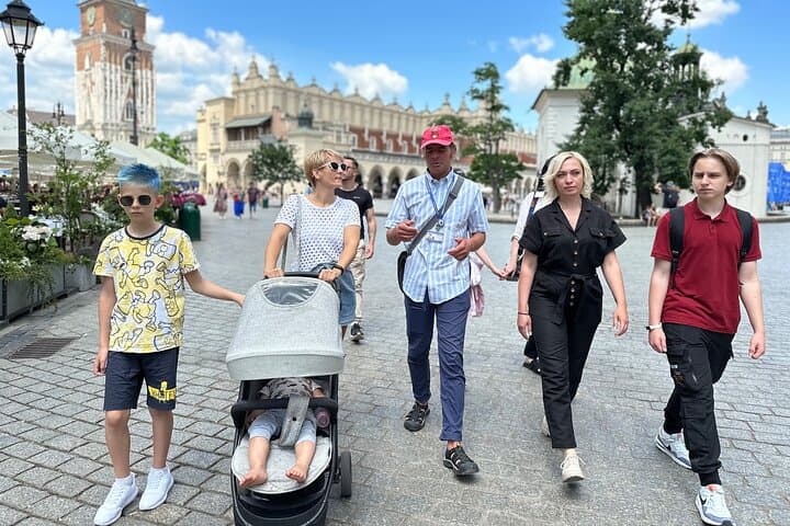 Kazimierz Walking Tour: 2-Hour Jewish Quarter Exploration in Krakow